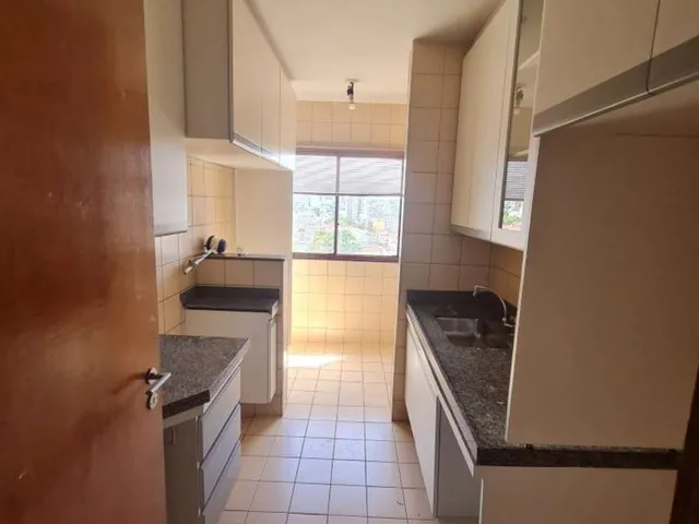 Imagem 10: Apto de 82,94 m², no Centro, com garagem, 3/4 (1 suíte), sacada na sala. Prédio com 2