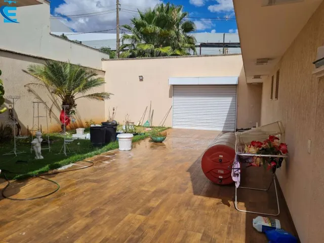 Imagem 9: Casa térrea de alto padrão com 289 m², 3 suítes, e oito vagas, no Gávea Hill 1