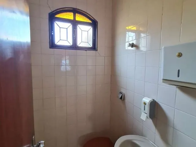 Imagem 15: Casa de 204 m², em terreno de 360 m², com 5 quartos (1 suíte), com 3 salas, vagas para