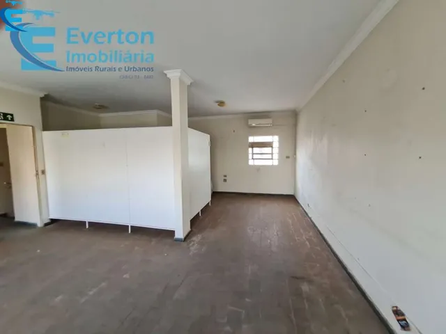 Imagem 6: Imóvel Comercial de 385 M², em Terreno de 490 M², com 4 Salas Comerciais com Banheiro