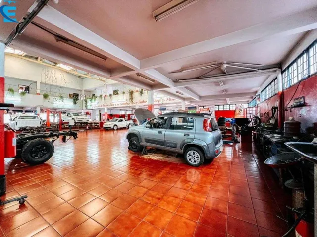 Imagem: Prédio de Esquina com 1095 M² em Avenida
