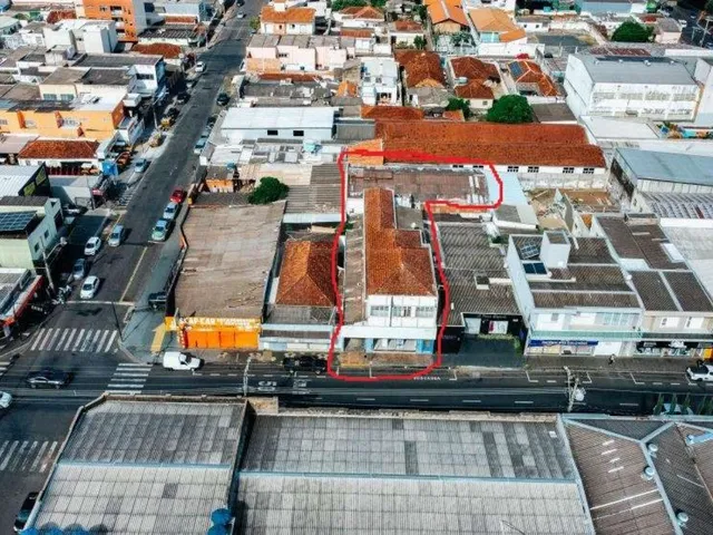 Imagem: Prédio em Avenida Comercial com Loja, Barracão