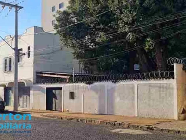 Imagem 6: Comodo Comercial de 300 M² Ao Lado de Um Terreno de 600 M² e Mais Um Apto de 330 M²