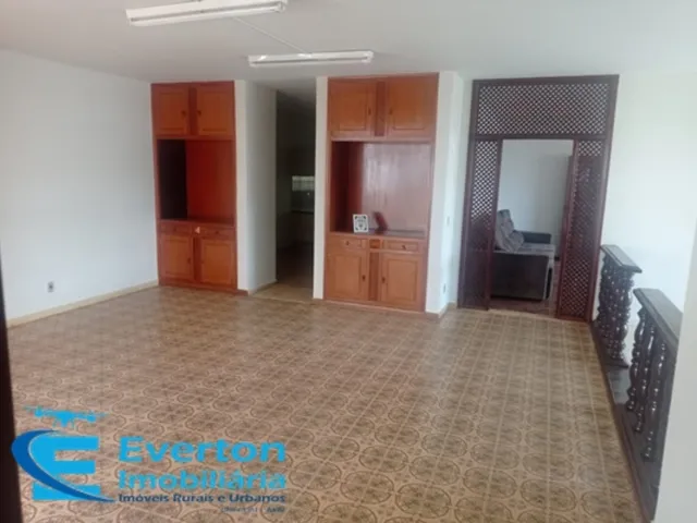 Imagem 2: Comodo Comercial de 300 M² Ao Lado de Um Terreno de 600 M² e Mais Um Apto de 330 M²