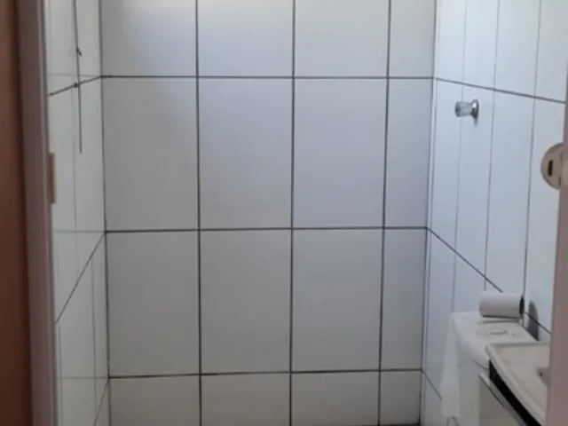 Imagem 2: 2 Casas, com Aproximadamente 130 M² e 100 M², em Terreno de 250 M², no Jardim Patrícia