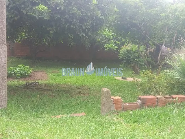 Imagem 2: Terreno 10X33 em Cachoeirinha com Casa de madeira com 3 quartos, 2 salas amplas na