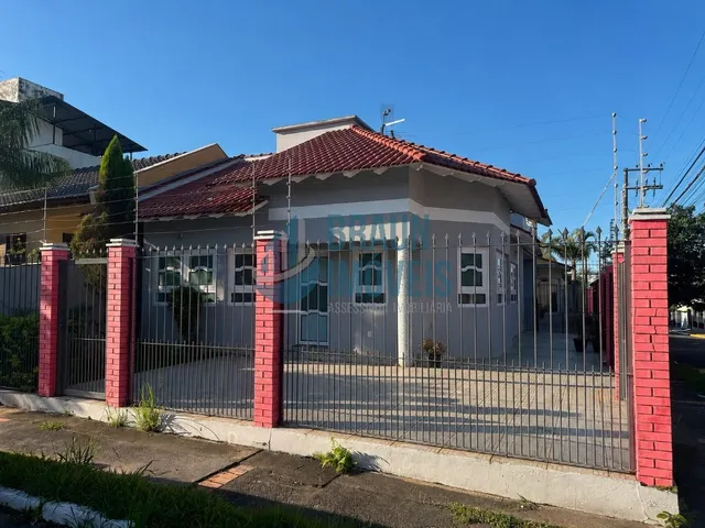 Imagem 2: Belissima casa com 3 dormitórios sendo 2 suites de esquina no Vale Do Sol em