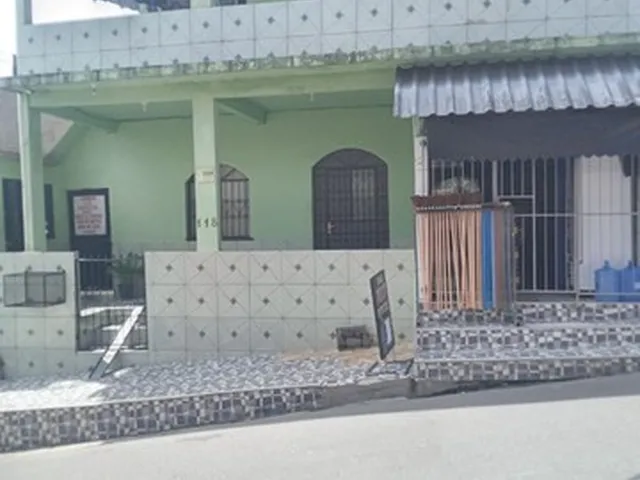 Imagem: Vendo 2 Casas 2 Aptos. Rua Principal Prox