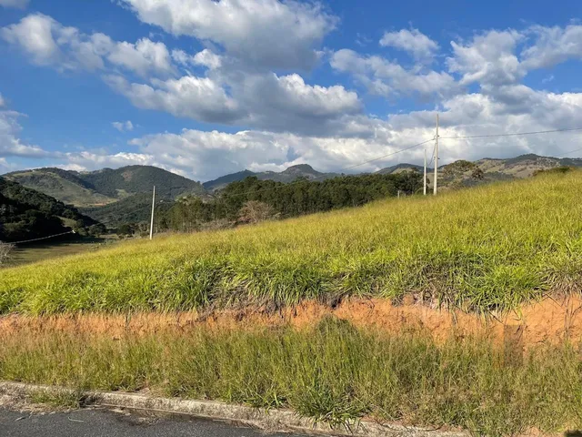 Imagem: Terreno À Venda em Piranguçu-Mg, no Bairro