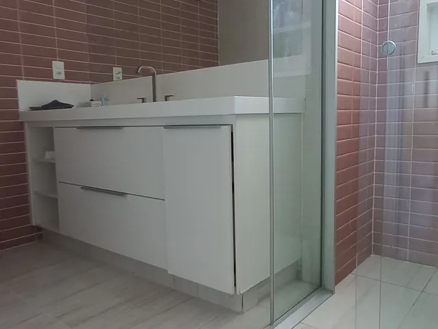 Imagem 13: Casa incrível, localizada no Pinheirinho, oferece uma vista deslumbrante da cidade e da