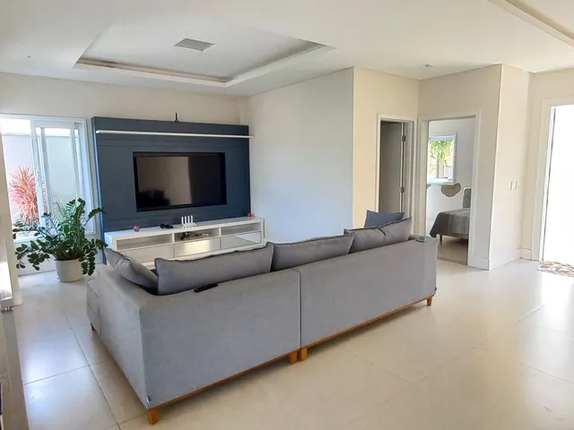 Imagem 8: Casa incrível, localizada no Pinheirinho, oferece uma vista deslumbrante da cidade e da