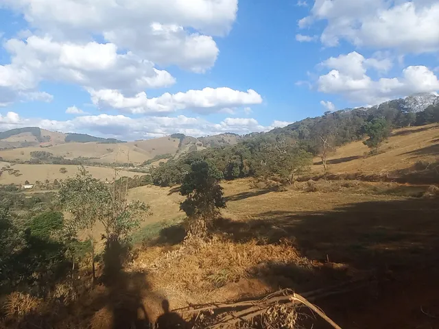 Imagem 2: Vendo chácara incrível no Campo Redondo em Maria da Fè, a pouco mais de 2 km do centro