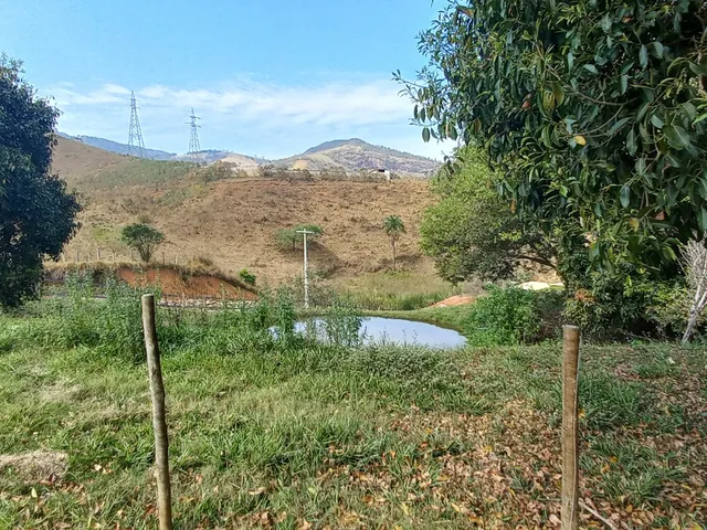 Imagem: Vendo uma chácara linda, com pequeno pomar