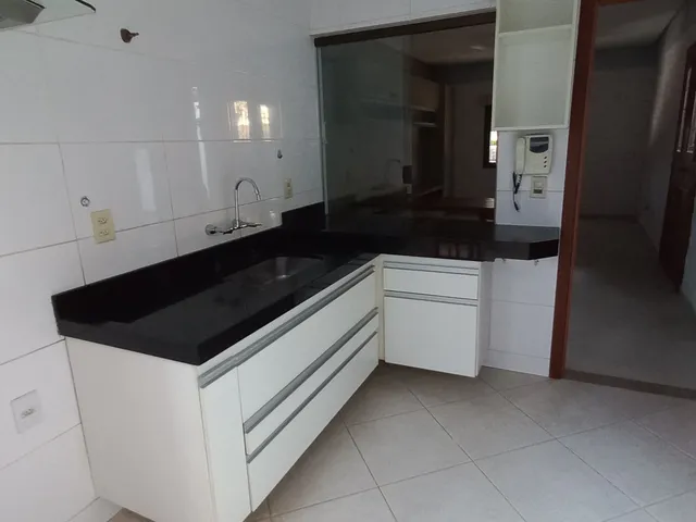 Imagem 2: Vendo Uma Casa Lindinha Toda Reformada no Centro da Cidade, 2 Suítes Mais 1 Dormitório e Mais de 3 Vagas de Garagem