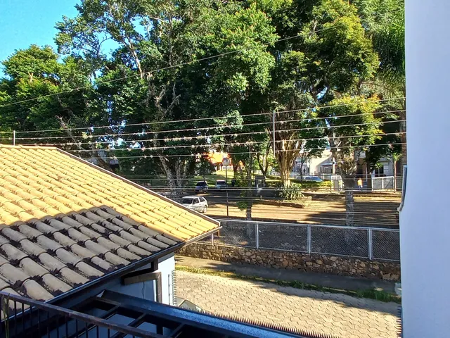 Imagem 3: Vendo Uma Casa Lindinha Toda Reformada no Centro da Cidade, 2 Suítes Mais 1 Dormitório e Mais de 3 Vagas de Garagem