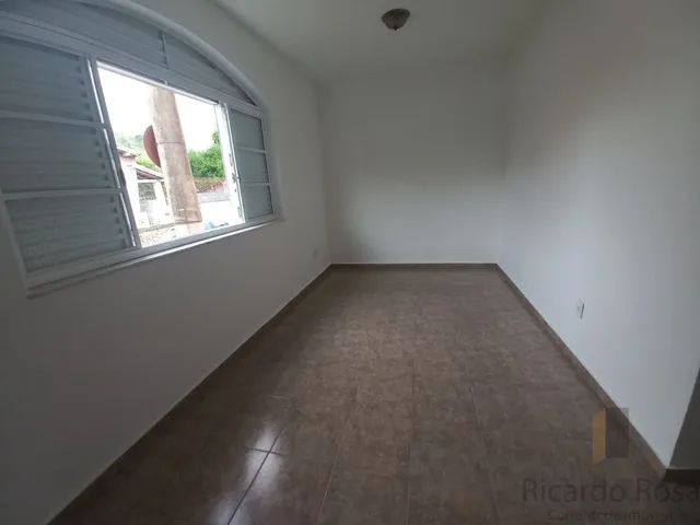 Imagem 6: Vendo sobrado amplo com 5 quartos sendo 3 suítes em região central privilegiada na
