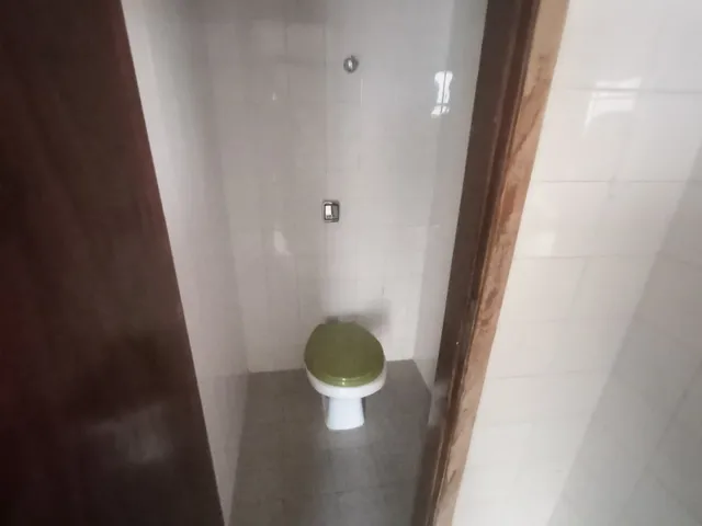 Imagem 4: Vendo sobrado amplo com 5 quartos sendo 3 suítes em região central privilegiada na