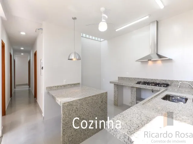 Imagem 6: Vendo, troco casa excelente a 200 m da UNIFEI, 6 quartos sendo 1 suíte, 2 salas