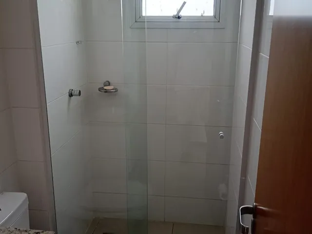 Imagem 5: Vendo a preço de ocasião apartamento de 2 quartos com suíte e vaga de garagem em