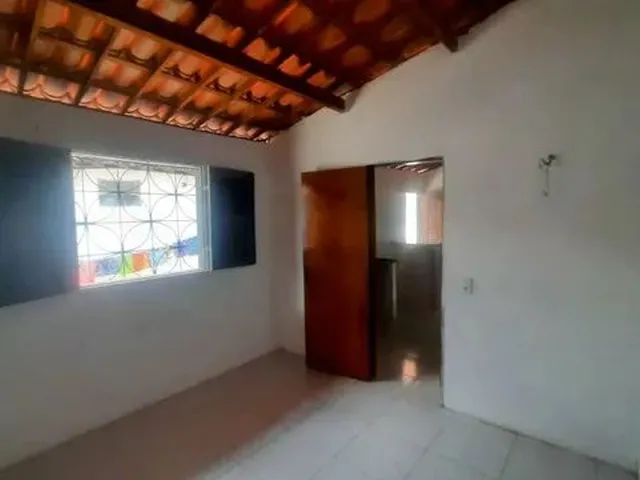 Imagem 3: Casa com 2 Quartos e Garagem na Serrinha