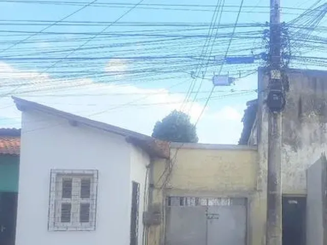 Imagem 2: Casa com 2 Quartos e Garagem na Serrinha