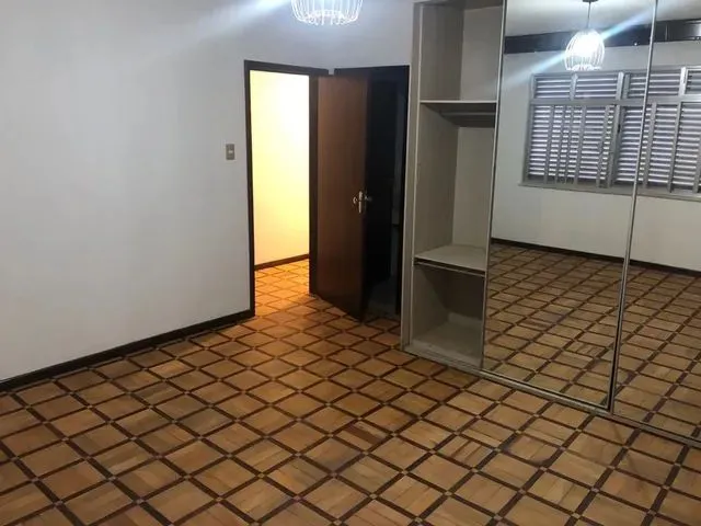 Imagem 5: Alugo Casa 125M² - Edicula 65M² - Ampla Área Externa com Canil