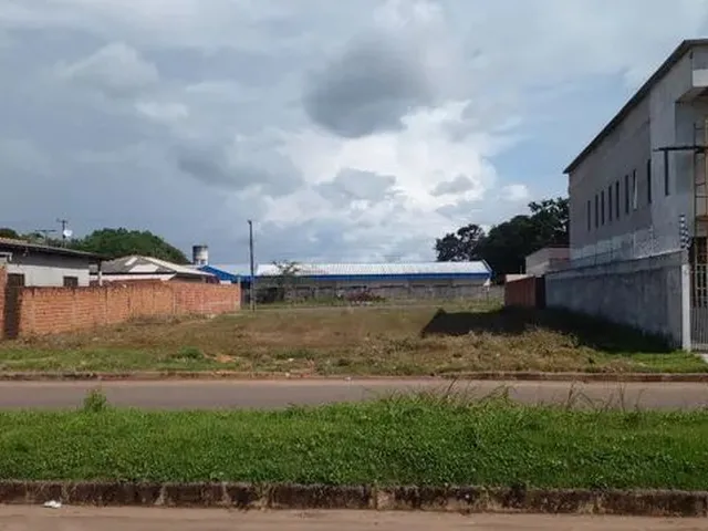 Imagem: O terreno possui 250m² de Área e está localizado em