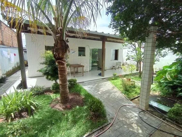 Imagem: Casa Quintal Bairro Camargos Belo Horizonte