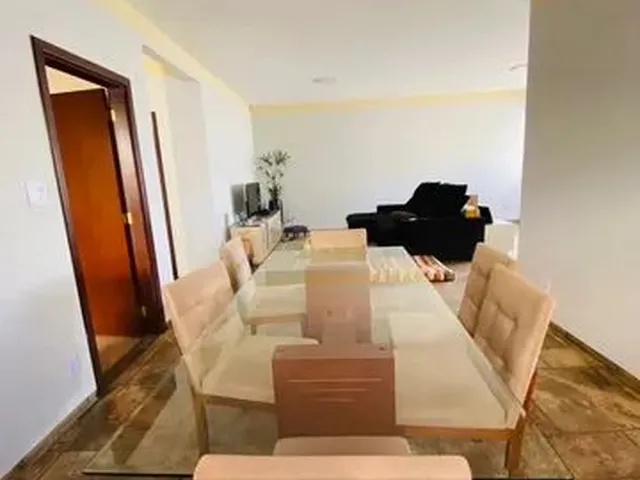 Imagem: A casa possui 3 Dormitórios, 3 Banheiros, 2 Vagas na