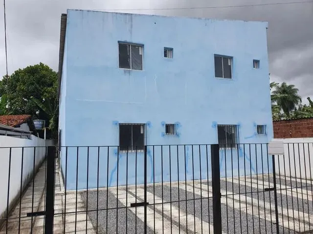 Imagem: A casa possui 3 Dormitórios, 2 Banheiros, 1 Vaga na