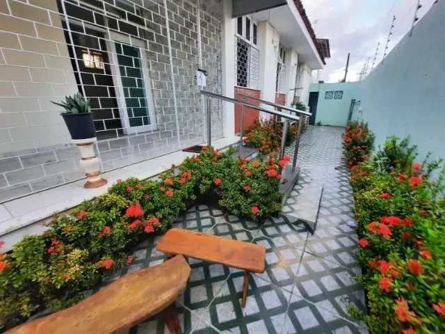 Imagem: Casa Ampla na Gruta com Energia Solar