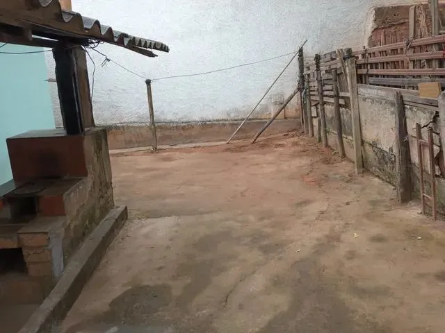 Imagem 2: Excelente Casa Três Quartos, com Quintal
