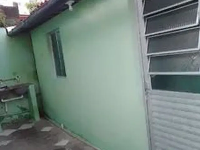 Imagem: O quarto possui 1 Dormitório, Acomodam 2 pessoas e está