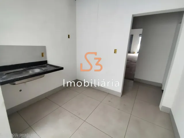 Imagem 3: Barracão Comercial para Locação em Uberlândia-MG, Bairro Santa Mônica: 1 Sala, 2