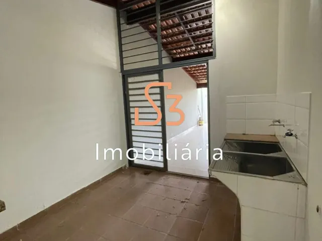 Imagem 13: Casa para locação em Uberlândia-MG, bairro Saraiva: 3 quartos, 1 suíte, 1 sala, 2