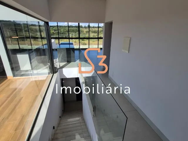 Imagem 7: Casa de luxo à venda ou locação em Uberlândia-MG, no bairro Granja Marileusa - 4