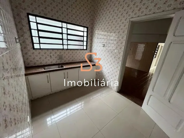 Imagem 11: CASA RESIDENCIAL em UBERLÂNDIA - MG, CENTRO