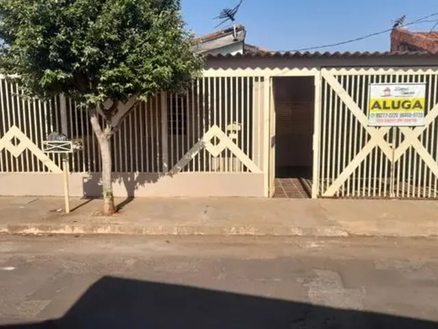 Imagem 1: Casa Buriti, de 3 Quartos e Etc com Varanda e Garagem Coberta, no Asfalto, Casa Forrada