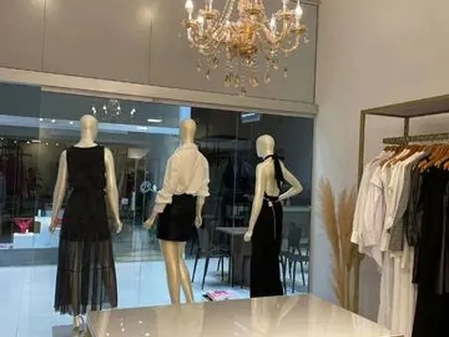 Imagem 13: Loja de Roupas Galpão / depósito com venda por R$29.900