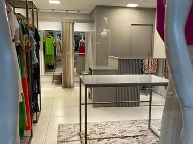 Imagem 4: Loja de Roupas Galpão / depósito com venda por R$29.900