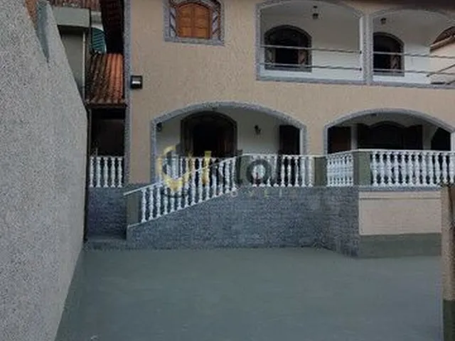Imagem: Bingen Casa de Alto Padrão com Três Andares
