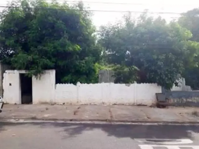 Imagem: O terreno possui 300m² de Área e está localizado em Vila