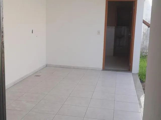 Imagem 8: Casa com 02 dormitórios com opção para o terceiro dormitório, mais pátio nos fundos