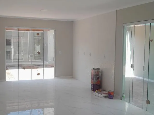 Imagem 6: Casa de Alvenaria com 03 dormitórios uma suíte, muito bem localizado em Cachoeirinha