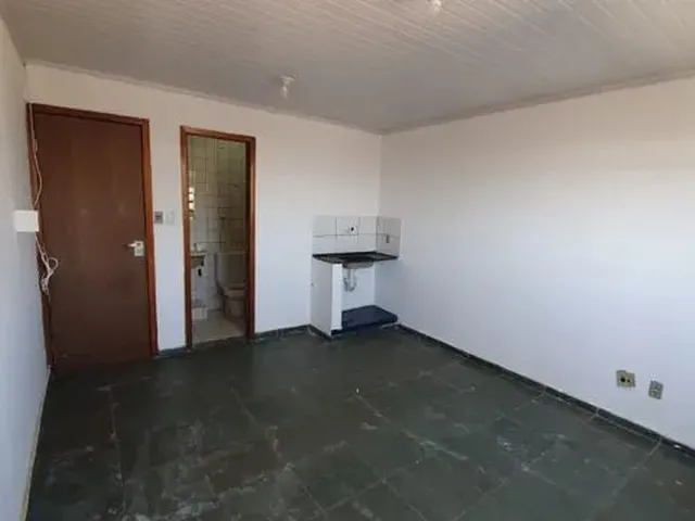 Imagem 3: Prédio Qs 110, Conjunto 01 - 500Mt do Metrô