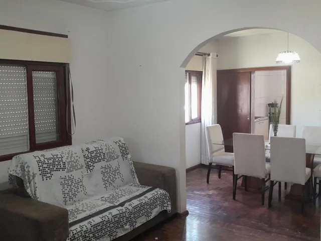 Imagem 5: Casa de alvenaria com 04 dormitórios