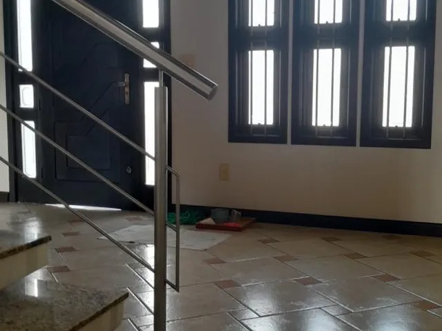 Imagem 7: Magnifico Sobrado com 03 suítes todos com sacadas, semimobiliado bem localizado em