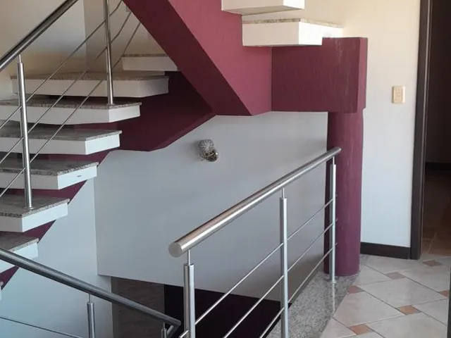 Imagem 16: Magnifico Sobrado com 03 suítes todos com sacadas, semimobiliado bem localizado em