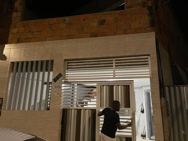 Imagem: 3 Casas 1 de Andar Mais 1 no Fundo