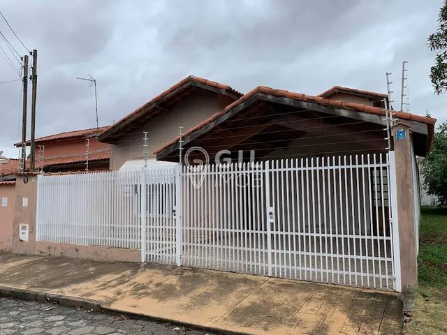 Imagem: Casa térrea com 3 quartos e edícula, Cidade